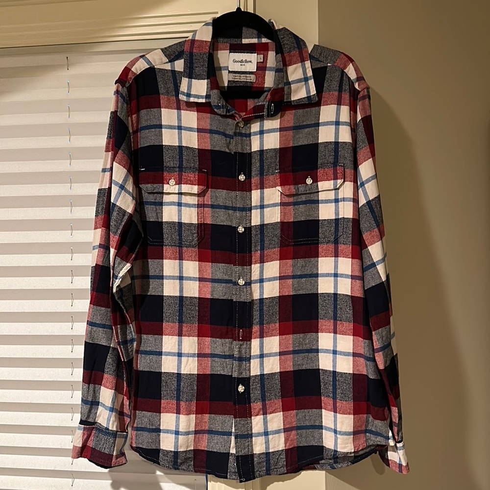 Goodfellow & Co large blue and red flannel. Worn a few times. Great condition.